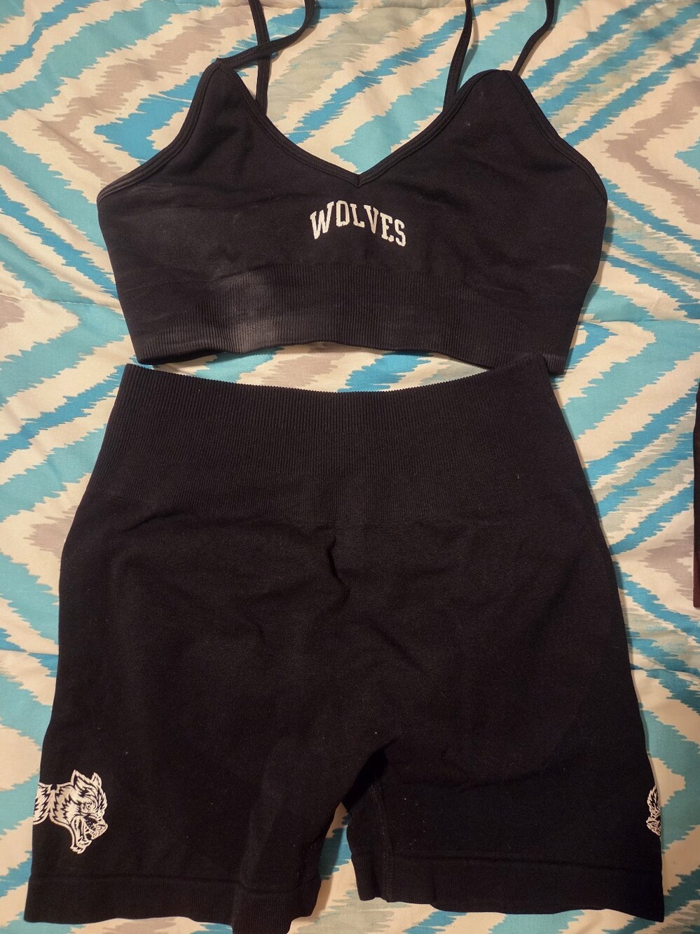 Darc Sport Wolves Black Seamless Bra (S) & Shorts (M) Set